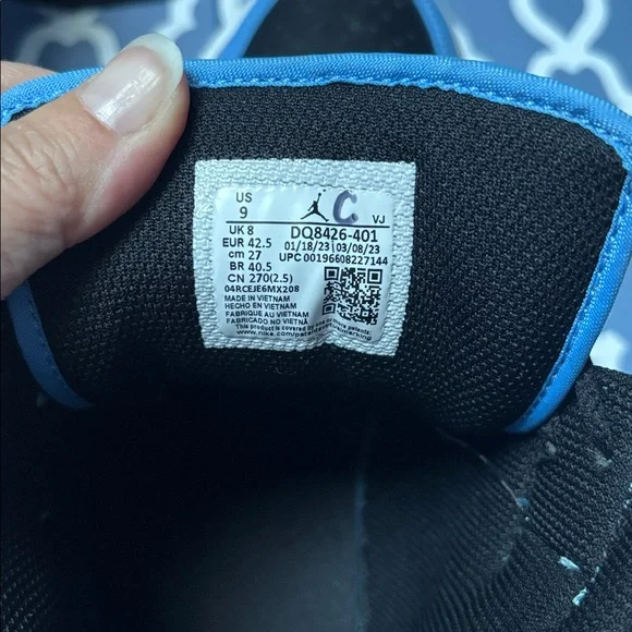 Men’s Air Jordan 1 Mid in Blue and Black size 9 - Picture 6 of 7